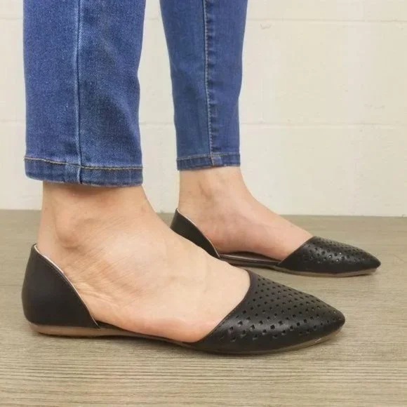 Perforated Pointy Toe Slip On Black Flats - Picture 7 of 7